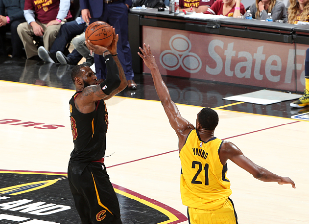 离谱！集结日亚特兰大篮板制胜关键时刻迈阿密热火调整名单以备欧冠，关键时刻更衣室发声引欢呼的简单介绍